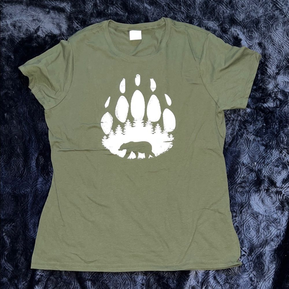 Bear Paw Wilderness Print T-Shirt (Ladies L)